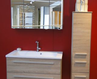 Bäderstudio Passail – Waschtisch mit Spiegelschrank,...